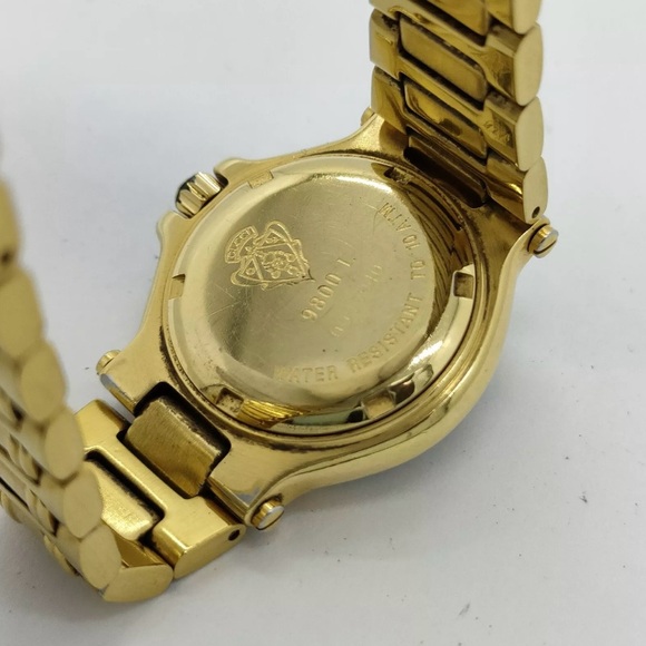 Gucci Watch - Picture 7 of 9